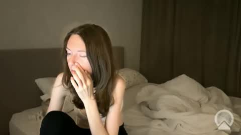 Snapshot of aliniasky chatting on October 18, 10:44 pm Aliniasky online show from October 18, 10:44 pm