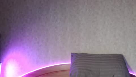 alisaadoll online show from February 5, 1:14 pm