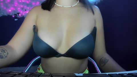 Snapshot of alissa_grey2 chatting on December 8, 10:36 pm Alissa online show from December 8, 10:36 pm