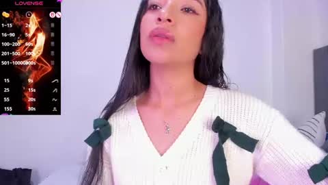 alissarose_1 online show from July 8, 1:41 am