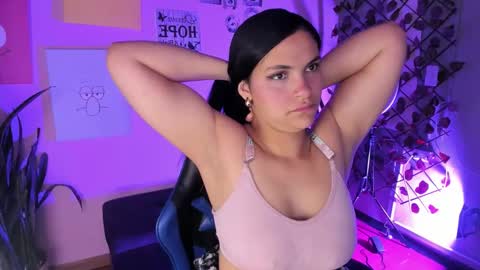 alisson_evans__ online show from November 19, 12:16 pm