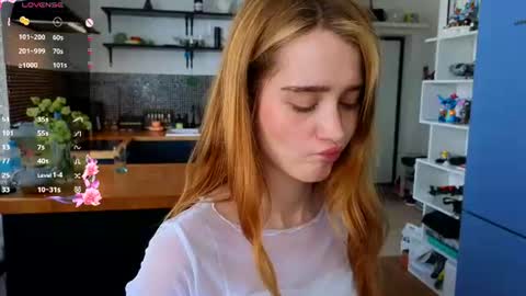 Alivia    online show from August 3, 10:21 am