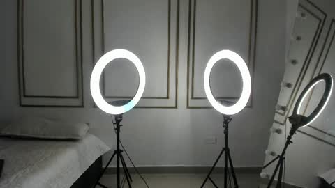 Ali  online show from April 6, 6:53 pm