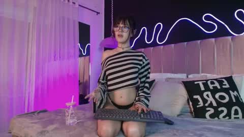 Ali online show from April 18, 11:45 am