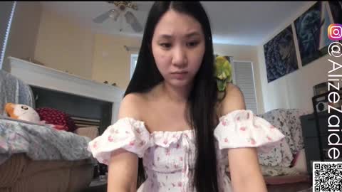 Alize Zaide online show from March 6, 10:05 pm