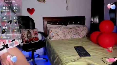 Andrea..... online show from February 17, 11:54 pm