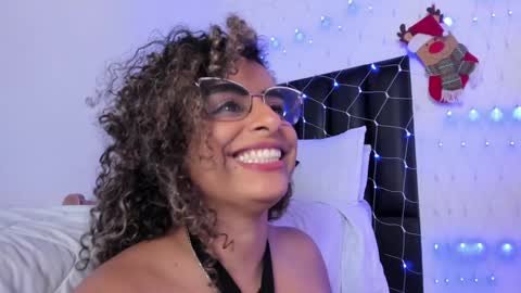 Andrea online show from December 12, 7:30 am