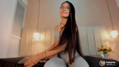 alizza_ online show from November 2, 11:35 am