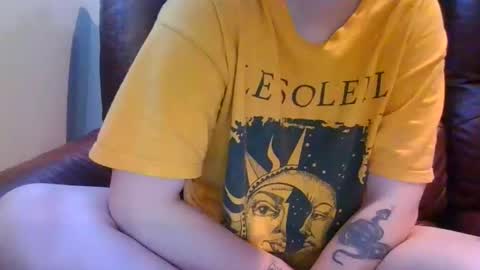 alliebearx online show from December 22, 7:17 pm