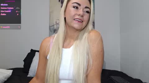 Allie Fyre online show from February 8, 2:15 am