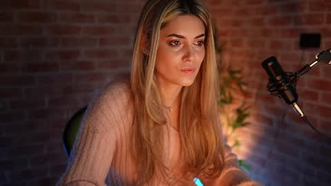 Allie online show from January 9, 5:34 am