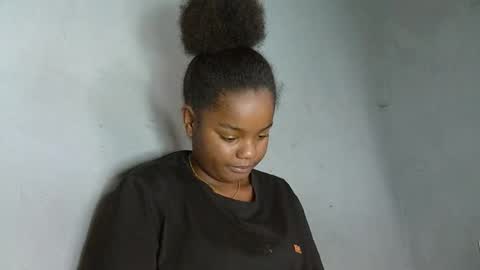 allizida01 online show from January 13, 8:29 am