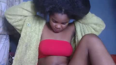 allizida01 online show from December 1, 7:05 pm