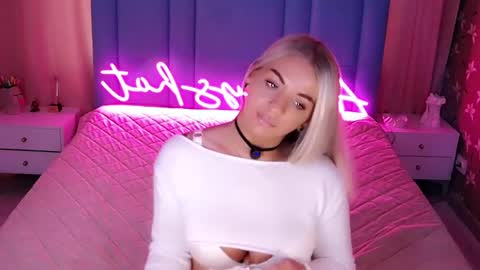 AlwaysHot online show from March 26, 2:25 am