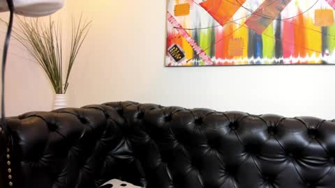 Ally  online show from April 11, 8:12 pm