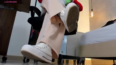 ALMA FENIX  online show from November 19, 1:00 pm