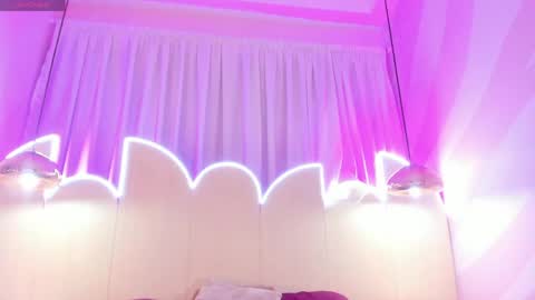 alma_rivers online show from April 18, 12:07 pm