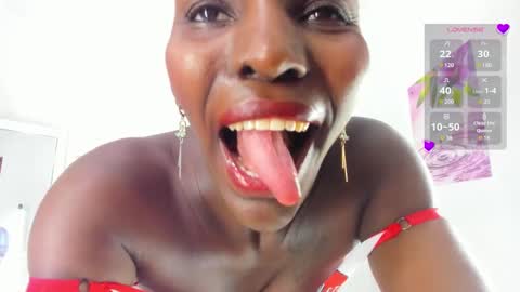 Snapshot of almasaennz chatting on December 27, 10:05 pm online show from December 27, 10:05 pm