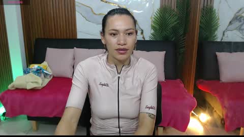 alonddra_tay online show from April 14, 11:43 am