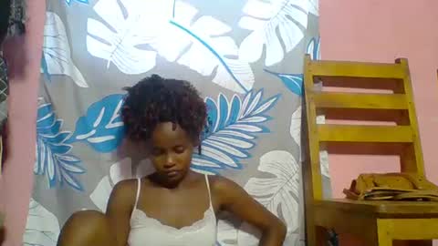 Snapshot of alphosettah chatting on February 18, 4:04 am alphosettah online show from February 18, 4:04 am