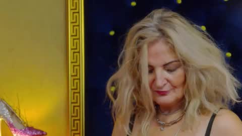 Snapshot of alura_jenson_ chatting on October 16, 8:22 pm Alura Jenson online show from October 16, 8:22 pm