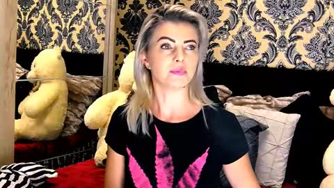 aly online show from December 7, 9:06 am