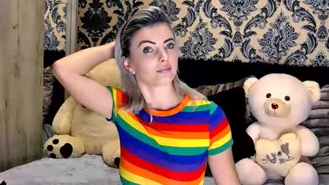 aly online show from December 19, 8:56 am