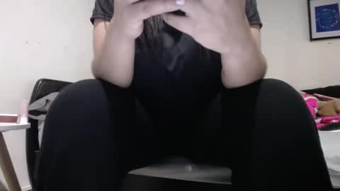 Alyn Maria online show from November 19, 2:22 am