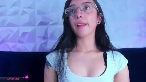 sopie online show from February 10, 11:04 am