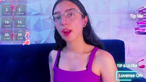 sopie online show from December 18, 11:13 am