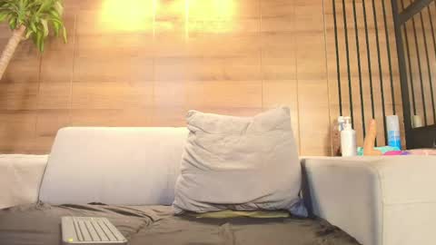 sopie online show from April 18, 11:02 am