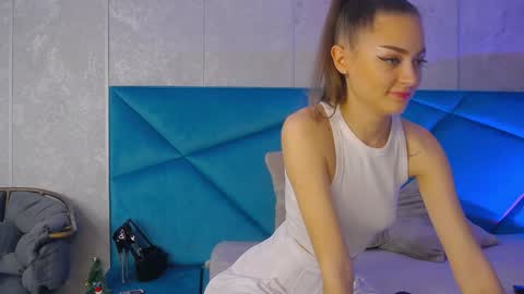 Snapshot of alyseruss chatting on December 4, 7:12 pm Alyse online show from December 4, 7:12 pm