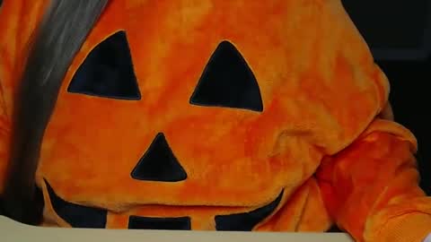 Snapshot of alyss_skye28 chatting on October 5, 1:43 am Alyss Skye online show from October 5, 1:43 am