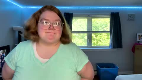 Lily online show from September 22, 2:48 pm