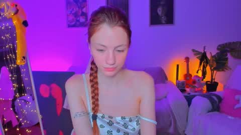 alyssa_smitt online show from October 16, 12:35 am