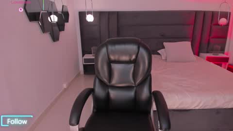 Aly  online show from January 8, 5:50 pm