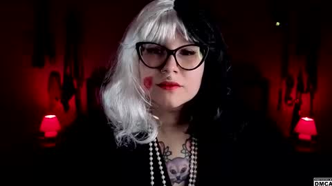 Goddess Amanita online show from November 1, 4:00 pm