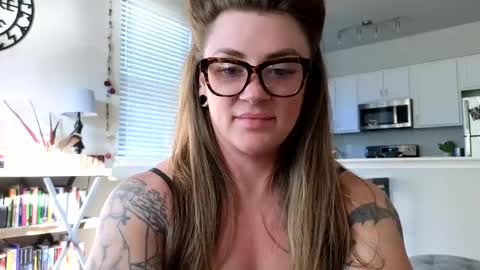Snapshot of amarajezebel chatting on September 23, 12:20 am Amara Jezebel online show from September 23, 12:20 am
