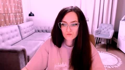 Izza online show from December 17, 11:47 am