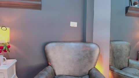 Ambar Oishi  online show from January 17, 3:52 pm