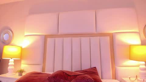 Snapshot of ambarsantany chatting on February 6, 10:21 pm AmbarSantany online show from February 6, 10:21 pm