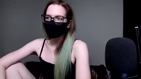 Amber non-nude model online show from December 10, 12:50 am