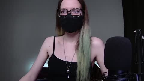 Amber non-nude model online show from December 18, 2:53 am