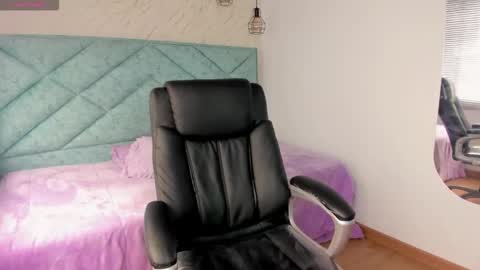 Amber online show from October 26, 6:03 pm