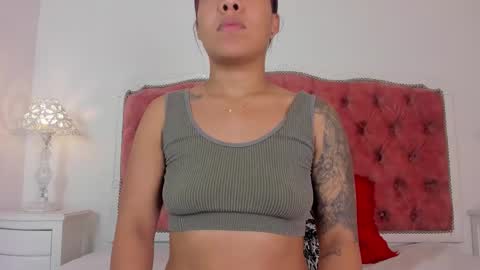 Snapshot of amber_roose75 chatting on October 13, 1:47 pm julieta  online show from October 13, 1:47 pm