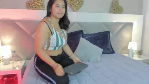 Amber online show from February 25, 9:57 pm