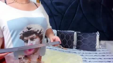 Alejandra  online show from April 21, 3:35 am