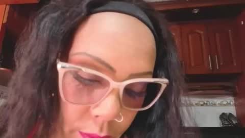   online show from November 18, 2:18 pm