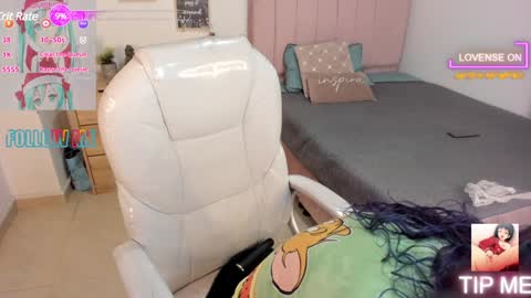 amberr_thompson online show from December 5, 5:48 am