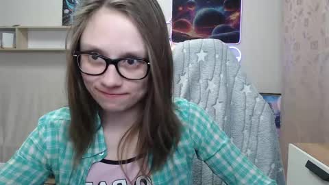 Amber online show from April 19, 6:10 pm